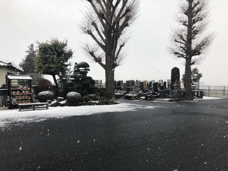 本覚寺　雪